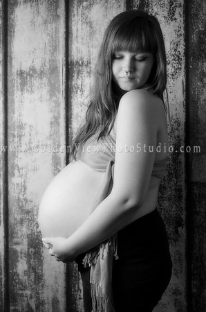 Stylish maternity photo